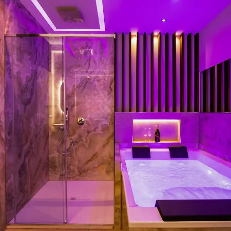 Albadea Deco&jacuzzi 4*