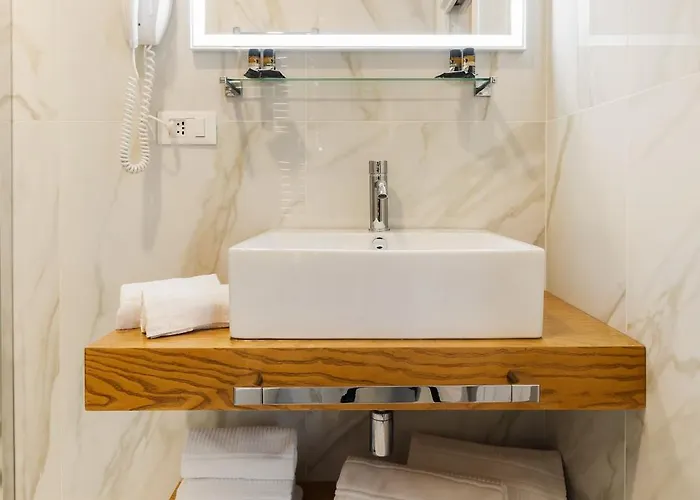 Albadea Deco&jacuzzi 4*