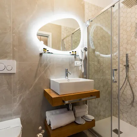 בית הארחה Albadea Deco&jacuzzi רומא